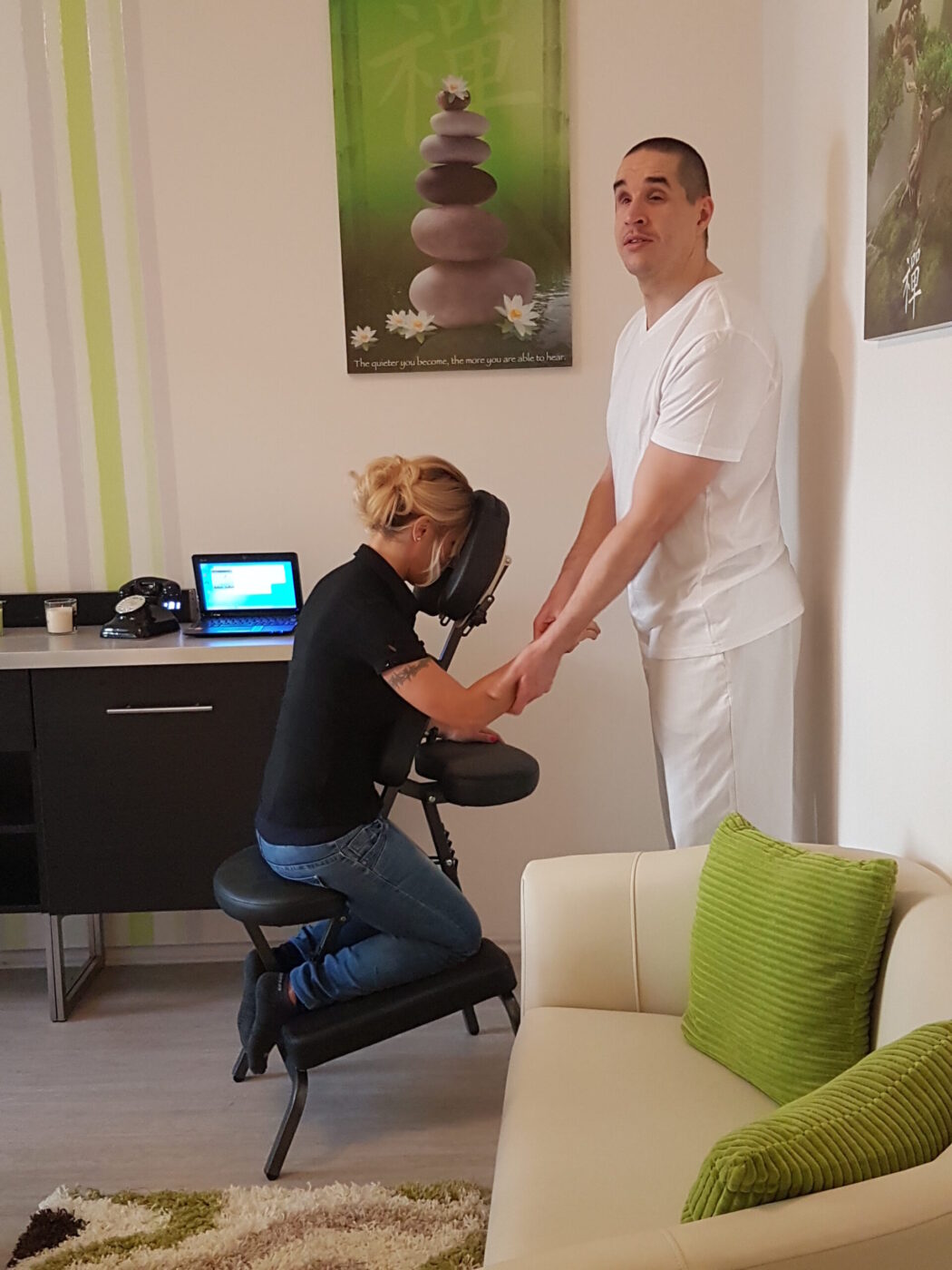 Bélafi Szilárd - Blind massage therapist